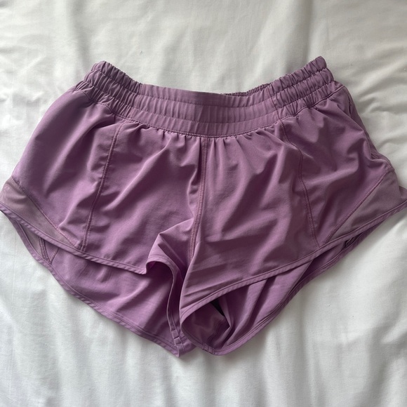 Lululemon Jubilee Hotty Hot 2.5” - Picture 7 of 8